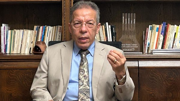 نقيب الأطباء يحذر: دخول كلية الطب بمجموع 50% «جريمة في حق الطالب»
