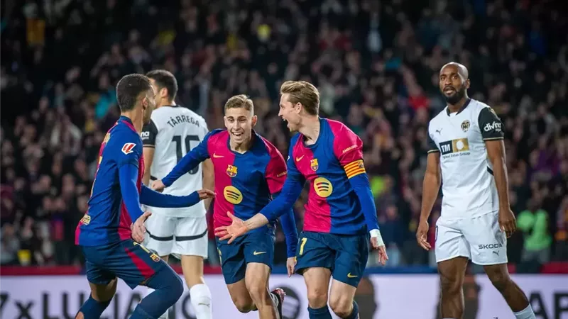 موعد مباراة برشلونة وفالنسيا والقنوات الناقلة