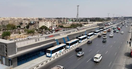 بـ5 جنيهات فقط.. تفاصيل أسعار تذاكر الأتوبيس الترددي BRT