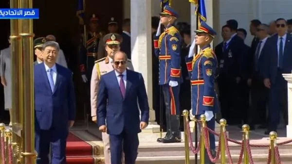 السيسي يستقبل شي جينبينج في قصر الاتحادية.. وتوقيع وثائق مهمة بين مصر والصين