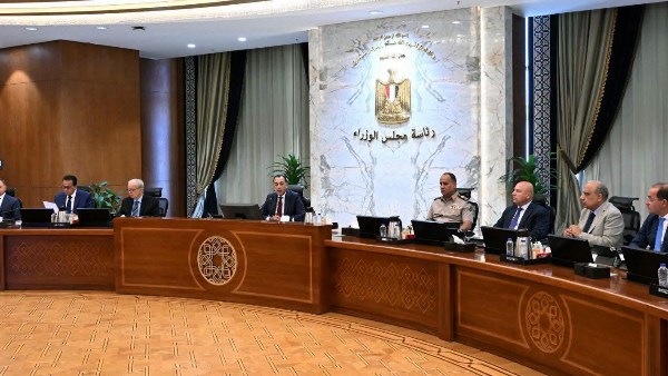 مدبولي يحسم الجدل: لا تفريط في قناة السويس ولن تُمس