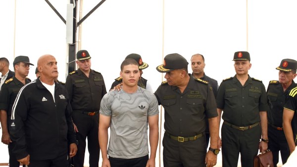 «لا مجال لعوامل أخرى».. وزير الدفاع يوضح معايير القبول بالأكاديمية العسكرية