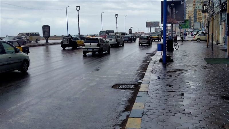 أمطار ورياح تضرب الإسكندرية اليوم.. رفع درجة الاستعداد والطوارئ