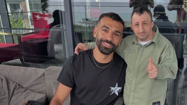 «جمعة مباركة».. كوكسال بابا يوثق لقاءه بمحمد صلاح