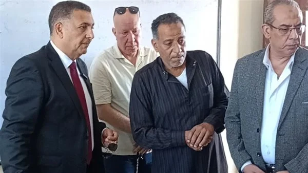 ظهور بـ”الجلابية” ومبنى متهالك.. تفاصيل استبعاد مدير مدرسة في كفر شكر بالقليوبية