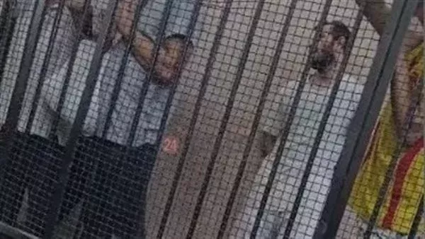 رفض طلب رد هيئة المحكمة في قضية المستشار المزيف.. وتغريم المتهم 12 ألف جنيه  ⁩