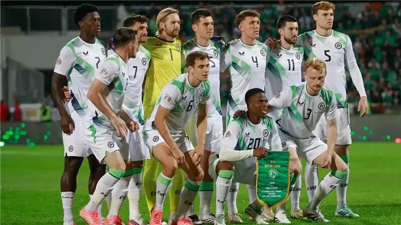 في مواجهة إسرائيل.. لاعبو آيرلندا يرتدون الشارات السوداء!