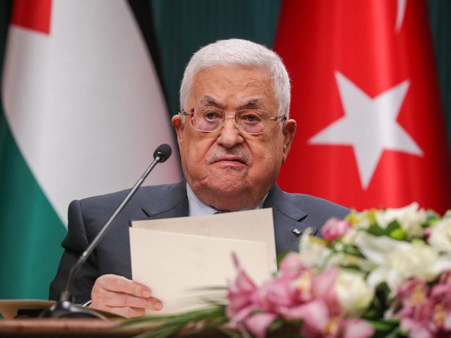 الرئيس الفلسطيني يصل مصر غدًا.. القضية الفلسطينية تتصدر مباحثات القمة مع السيسي