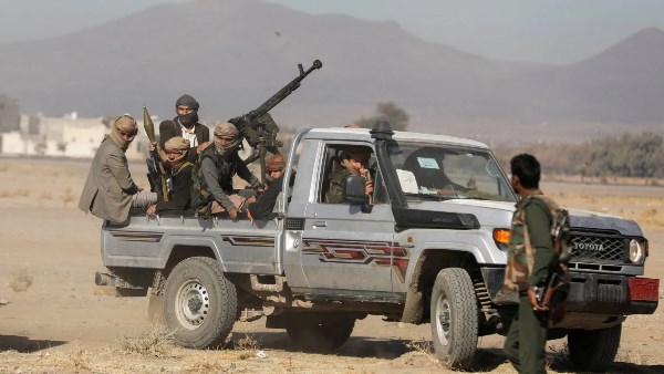 تصعيد جديد.. الحوثيون يلوّحون بضرب جسور في السعودية