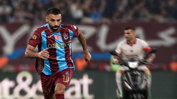طرابزون يحتفي بمحمد صلاح: «هتلحقه إزاي؟ ما إنت مش هتعرف»
