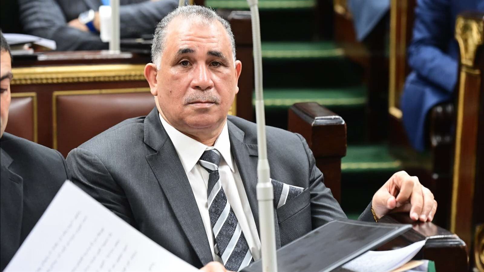 بعد سقوط مروحة على رأسه.. محامٍ يطالب بفتح تحقيق عاجل داخل نقابة قليوب
