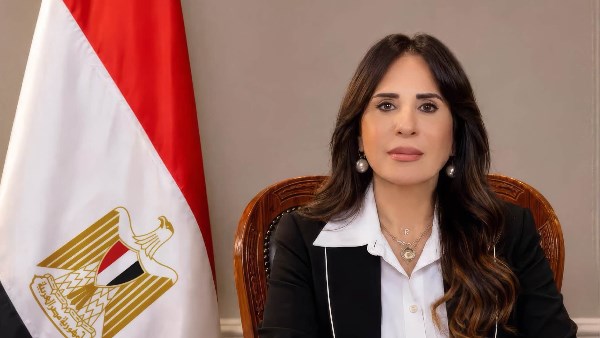 وزيرة الإسكان تتابع معدلات تنفيذ الطرق والمرافق بـ«بيت الوطن»