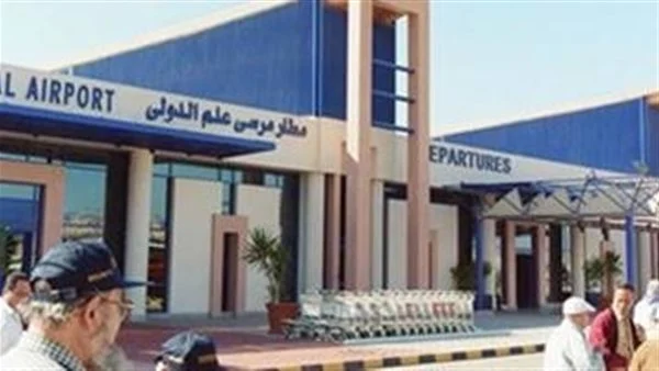مرسى علم تستقبل آلاف السائحين.. 22 رحلة دولية تصل إلى المطار اليوم