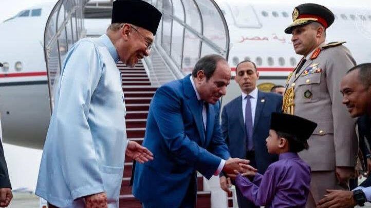 على أنغام تملي معاك للهضبة.. رئيس ماليزيا يُرحب بالرئيس السيسي