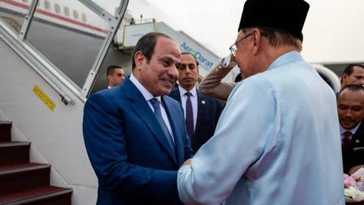 على أنغام تملي معاك للهضبة.. رئيس ماليزيا يُرحب بالرئيس السيسي