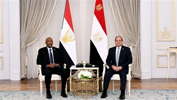 لقاء السيسي والبرهان في العلمين.. رسائل مصرية جديدة بشأن أزمة السودان