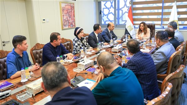 منال عوض توجه بسرعة رفع المخلفات.. وتشدد على محاسبة المقصرين